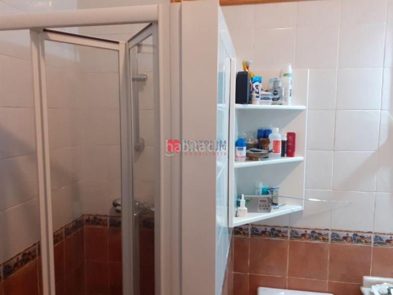 Foto f9ed000f-3cc7-4621-b711-1eec7ee64dc4. Casa con riscaldamento parcheggio in Parroquias de Santiago Santiago de Compostela