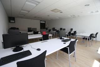 Location Bureau  Rúa camiños da vida. Se alquila oficina en edificio witland, rúa dos camiños da vida,