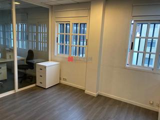 Location Bureau  Rúa de tomiño. Se alquila local en entresuelo en rúa tomiño, santiago de compos