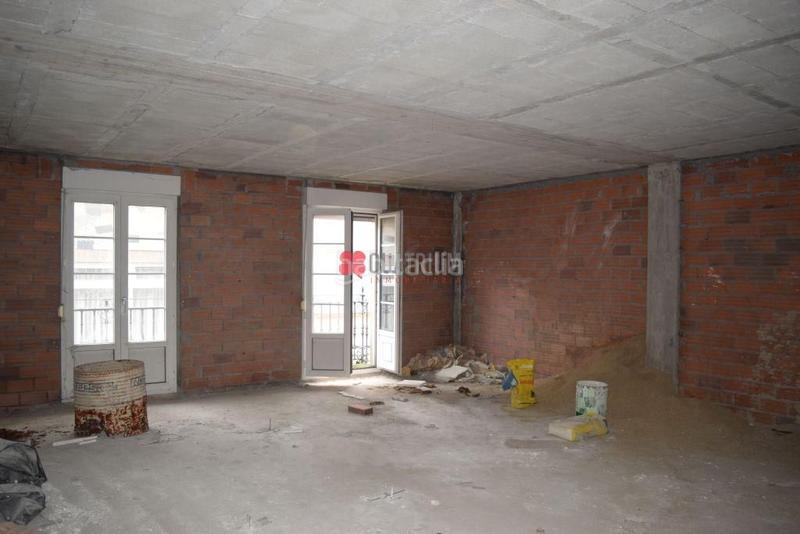 Foto 4f274059-9fed-47d3-8a05-8ba58c163305. Edifici a Noia