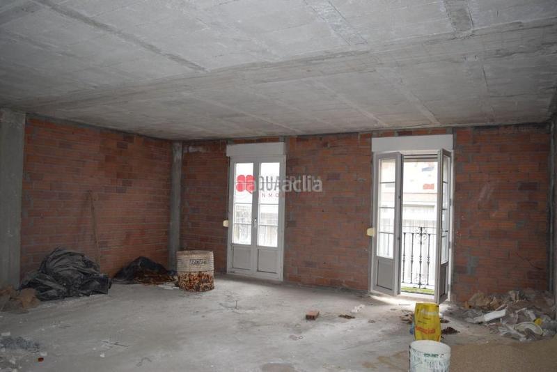 Foto 70c76cde-f3ab-471d-8543-0e33f084f20f. Edifici a Noia
