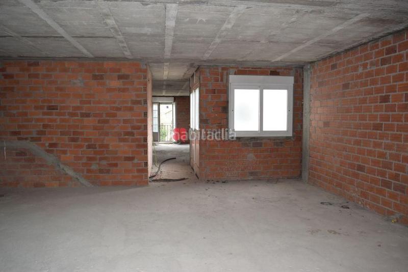 Foto 9f8d3bcc-68d7-497d-b9f7-694804979ded. Edifici a Noia
