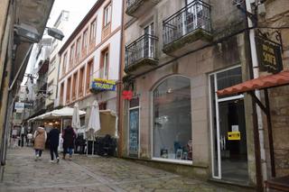 Édifice  N/a. Se vende amplio edificio en rúa do ferreiro, noia, a coruña