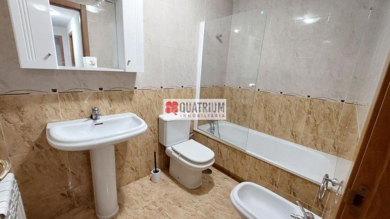 Foto 144bd16a-dbe1-41b4-b8d7-8d36a442bfd3. Pis amb calefacció aparcament a San Lázaro - Meixonfrío Santiago de Compostela