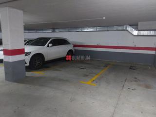 Parking coche  De ferrol. Se vende plaza de garaje en avda. de ferrol .