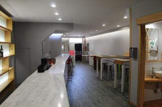 Lloguer Local Comercial a Campus Sur - Santa Marta. Se alquila local en tras do pilar, santiago de compostela.