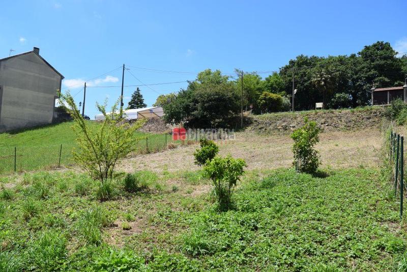 Foto a686b9d9-9b1f-425e-860b-8a8b5355c72d. Residential plot in San Lázaro - Meixonfrío Santiago de Compostela