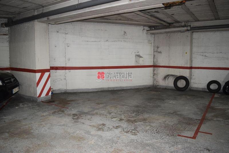 Foto 3d0bde79-5876-4760-8ecb-3b76da739ca1. Aparcament cotxe a Ensanche - Sar Santiago de Compostela