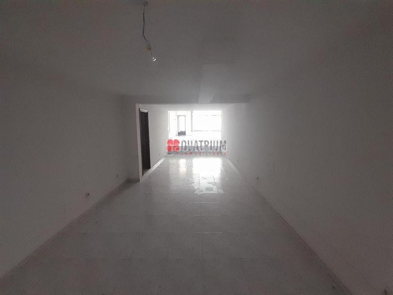 Foto 0229c0c0-20d2-47ac-9fb8-a61a4b24dfb2. Local comercial en O Milladoiro Ames