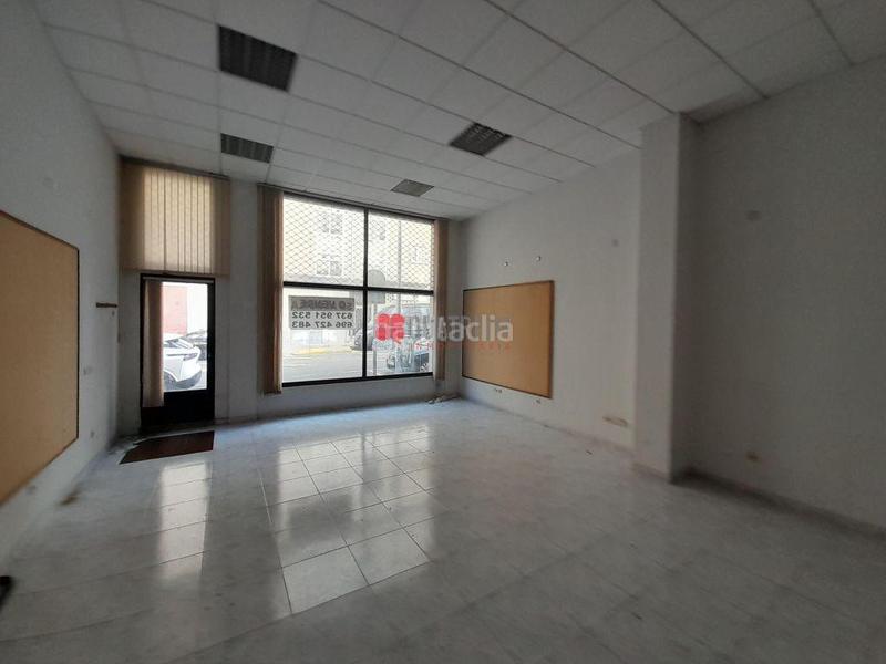 Foto ac309b8e-4e3c-4ba3-9b84-5fefa4b8f9f4. Local comercial en O Milladoiro Ames
