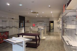 Local Comercial a Ensanche - Sar