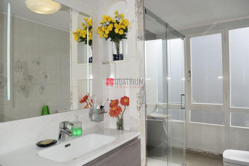 Foto d8827042-9fee-4d36-b455-2ed5716ab2f1. Casa a Campus Norte - San Caetano Santiago de Compostela