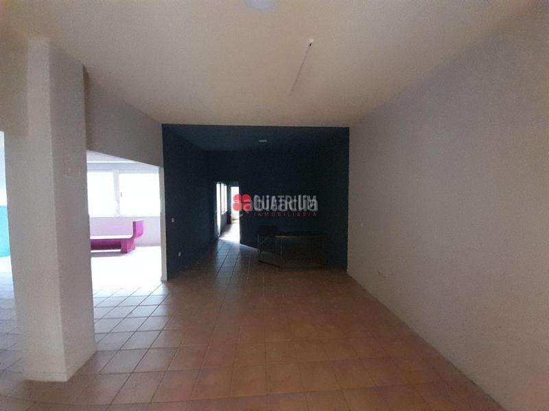 Foto e8e6fd65-9966-4854-bb6d-f7072dae8be6. Local comercial en Ensanche - Sar Santiago de Compostela