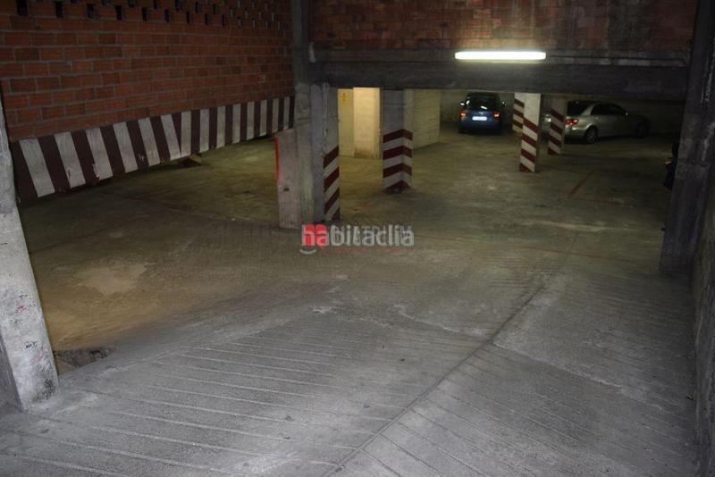 Foto 4a113ff4-2a01-4471-9b38-135282936191. Posto auto in Ensanche - Sar Santiago de Compostela