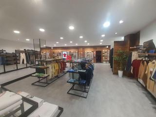 Geschäftsraum in Ensanche - Sar. Oportunidad única amplio local comercial en zona céntrica de san