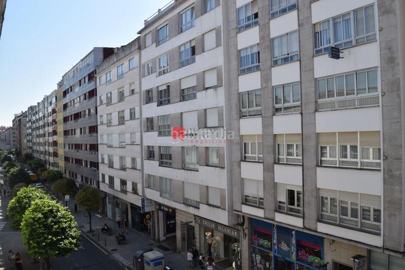 Foto 0b577649-2f52-4c63-8c96-63211cc11d65. Piso oportunidad única en pleno centro vivienda en plaza roja en Santiago de Compostela