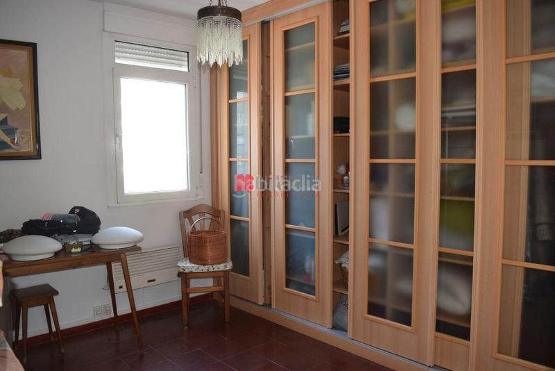 Foto 88d3cc0f-47f6-4ec9-9ab6-dc869c44fb53. Piso oportunidad única en pleno centro vivienda en plaza roja en Santiago de Compostela