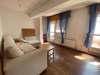 Rent Flat  Rúa do xeneral pardiñas. Alquiler a estudiantes. 4 habitaciones