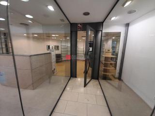 Local Comercial  Centro comercial área central. Se vende local comercial en área central, santiago de compostela