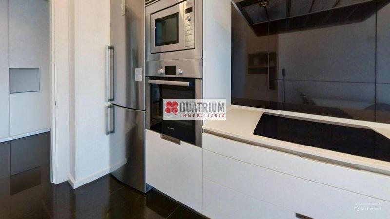 Foto 3db2120b-3a22-43f8-ba35-bfa06c7f1bb4. Zweistöckige wohnung mit parking pool in Conxo Santiago de Compostela