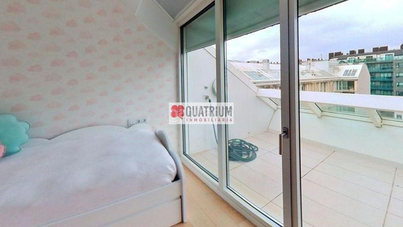 Foto 9433d71a-83d7-4292-bc46-17082aa6b654. Zweistöckige wohnung mit parking pool in Conxo Santiago de Compostela