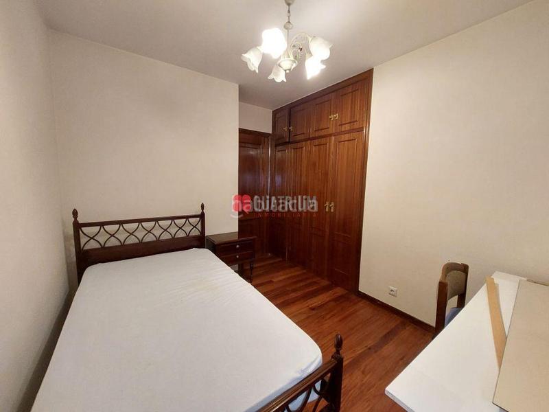 Foto 8bc76f78-b42a-44f9-9cdf-ec2083b088a5. Location appartement dans Ensanche - Sar Santiago de Compostela