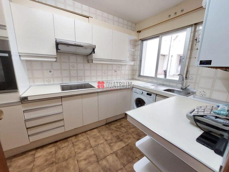 Foto 9322676b-6a07-49c7-ba47-591b76e69eb5. Location appartement dans Ensanche - Sar Santiago de Compostela