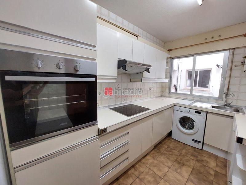 Foto df828e38-3b6a-4ac9-93f2-5e06364d85f5. Location appartement dans Ensanche - Sar Santiago de Compostela