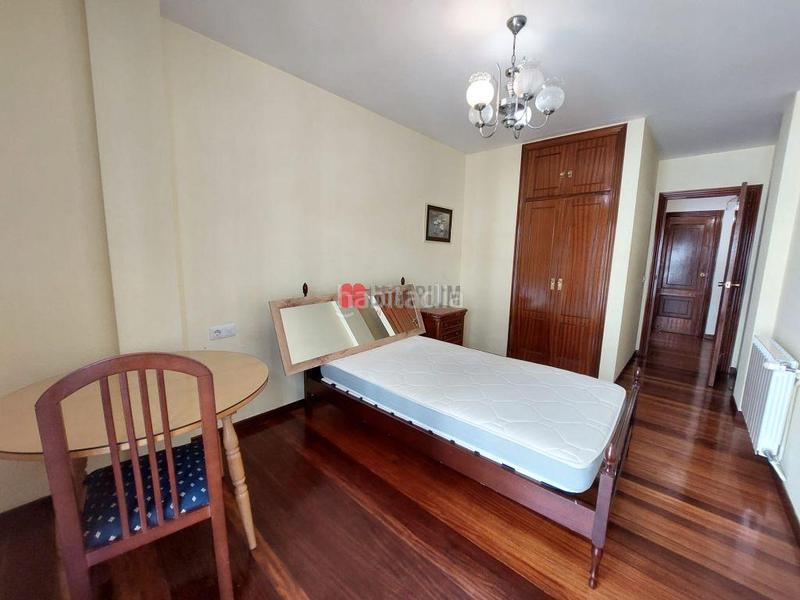 Foto f595e256-33a1-41cc-8b87-90bb9976c74b. Location appartement dans Ensanche - Sar Santiago de Compostela