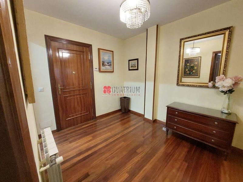 Foto 2047e4b5-1155-4da5-96d0-60b6e4b18d27. Miete etagenwohnung in Ensanche - Sar Santiago de Compostela