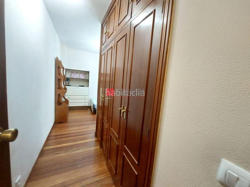 Foto 3b0f4d3f-fdde-4dd5-b6d7-a71493ba70ed. Miete etagenwohnung in Ensanche - Sar Santiago de Compostela