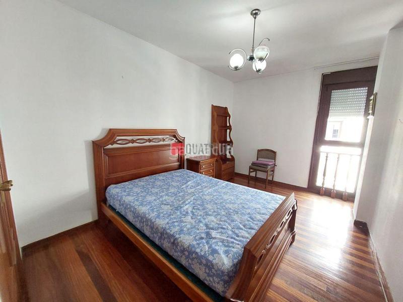 Foto 9c1765ca-389e-4e12-9b63-bac83abd7164. Miete etagenwohnung in Ensanche - Sar Santiago de Compostela