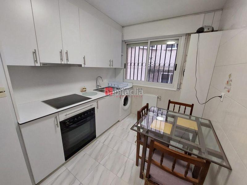 Foto 63b250ec-ada6-48b6-bcfc-f67c08bb9828. Lloguer pis amb calefacció a Conxo Santiago de Compostela