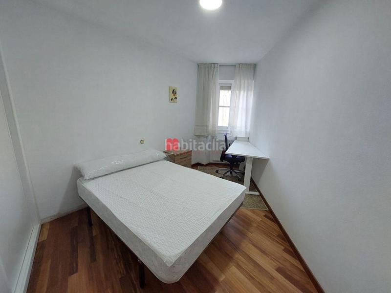 Foto a64acf2f-6920-4294-8b6a-cf5f564e7462. Lloguer pis amb calefacció a Conxo Santiago de Compostela