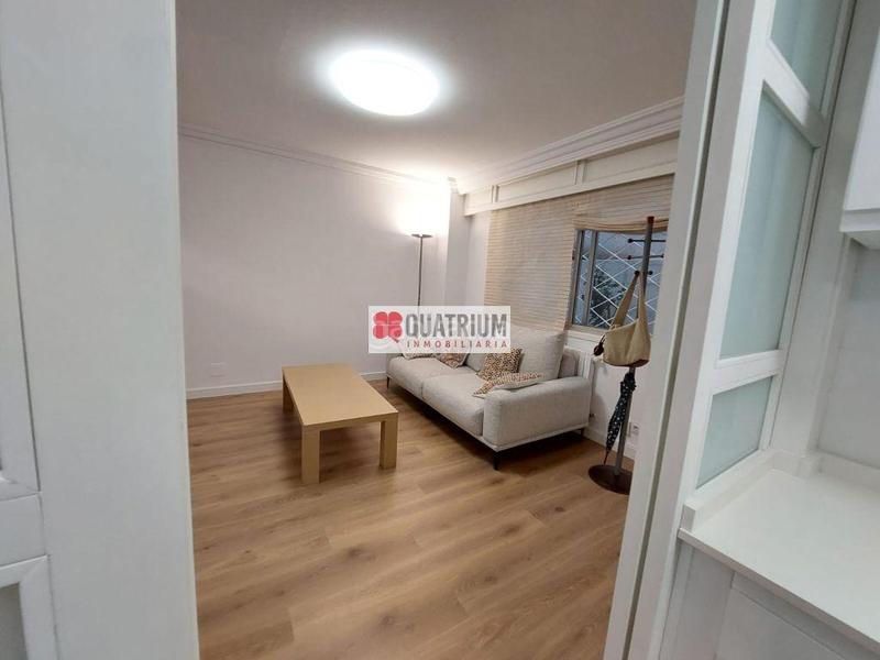 Foto 39949a77-220d-4757-bd59-cadb92d71615. Affitto appartamento con riscaldamento in Ensanche - Sar Santiago de Compostela