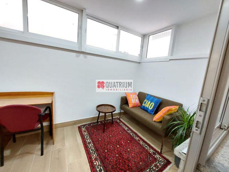 Foto 97dbc9b7-e969-4db3-a5b2-fd71f9e96f25. Alquiler piso se alquila apartamento reformado a estrenar en xeneral pardiñas en Santiago de Compostela