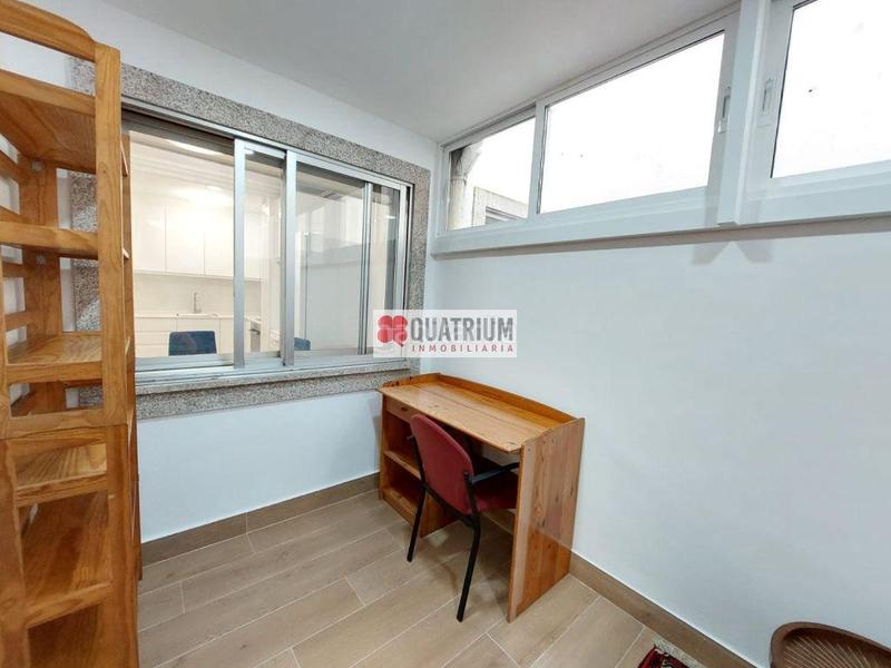 Foto d6e894a2-52ec-42f4-b63a-ed8d123e7a9b. Rent flat with heating in Ensanche - Sar Santiago de Compostela