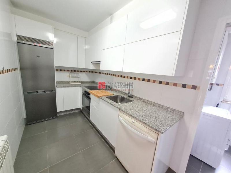 Foto 65921f5a-b649-4b90-aa63-89305728f848. Affitto appartamento con parcheggio in Ensanche - Sar Santiago de Compostela