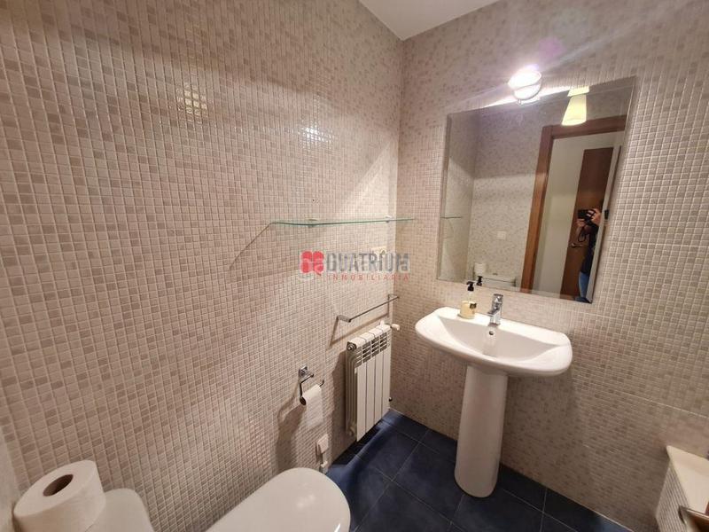 Foto 459f81f4-e7c5-4869-9791-a04c5807c954. Lloguer pis amb aparcament a Ensanche - Sar Santiago de Compostela