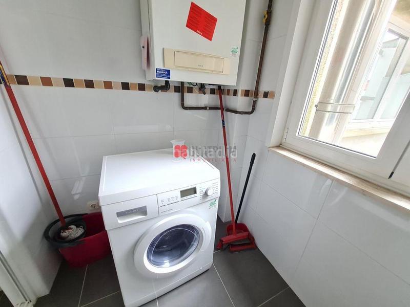 Foto a932f6a9-2692-4255-8c8b-3df09bb5be40. Lloguer pis amb aparcament a Ensanche - Sar Santiago de Compostela