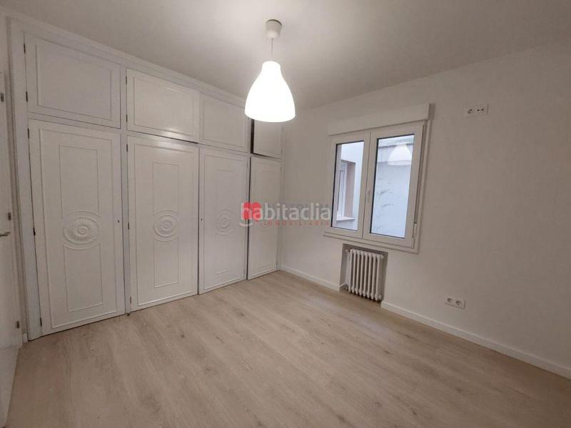 Foto 0517e288-99e3-449c-83d3-bab21904fbf8. Rent flat in Ensanche - Sar Santiago de Compostela