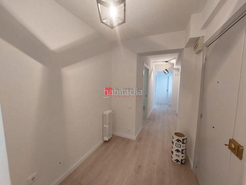 Foto 54e4ac8e-b40f-46c7-85fd-2de78e9d4c27. Rent flat in Ensanche - Sar Santiago de Compostela