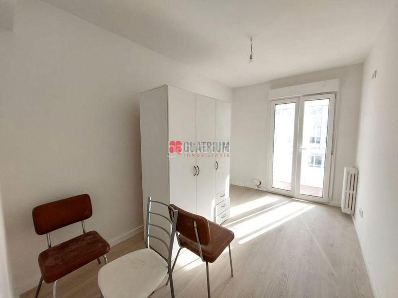 Foto 78db3047-ed36-4f81-af99-2797ad55e1fd. Rent flat in Ensanche - Sar Santiago de Compostela