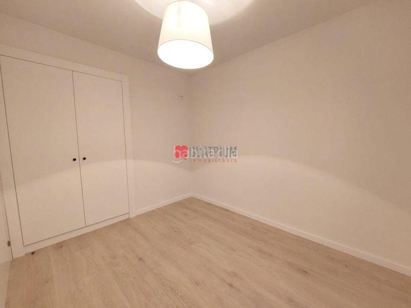 Foto 8f5d68d2-eb1b-4cbc-bf5b-e08905ca8854. Rent flat in Ensanche - Sar Santiago de Compostela