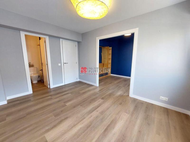 Foto 617044ff-d536-4d25-9fd2-4e28560f9639. Affitto appartamento con riscaldamento in Ensanche - Sar Santiago de Compostela