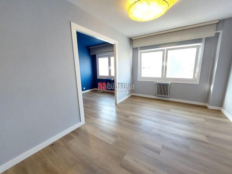 Foto b453d125-cb8d-4a4c-98a3-a0b5cb5b40ae. Alquiler piso se alquila piso recién reformado en frei rosendo salvado en Santiago de Compostela