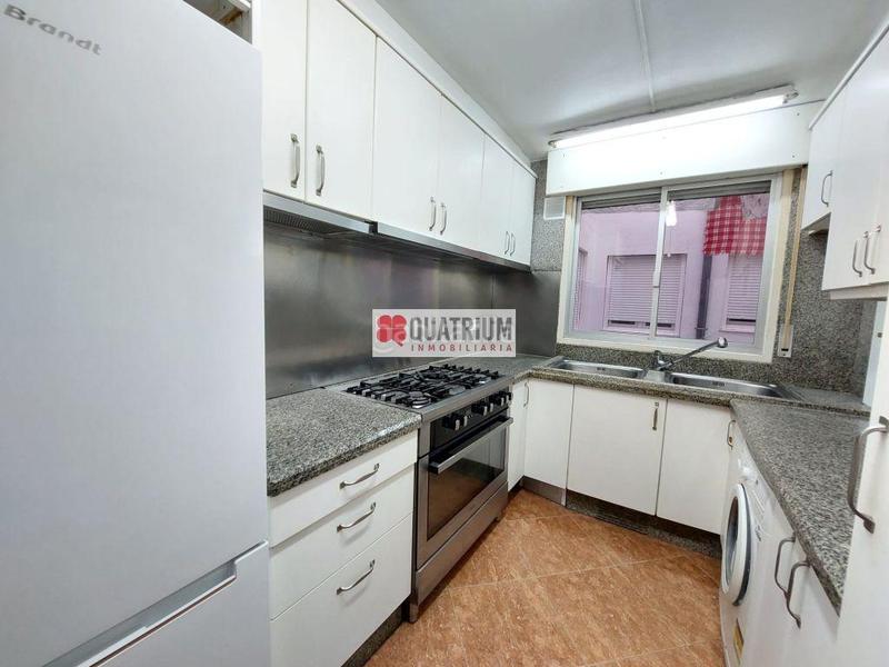 Foto 0339a75a-7990-43ff-a764-d03826ddc288. Affitto appartamento con riscaldamento in Ensanche - Sar Santiago de Compostela