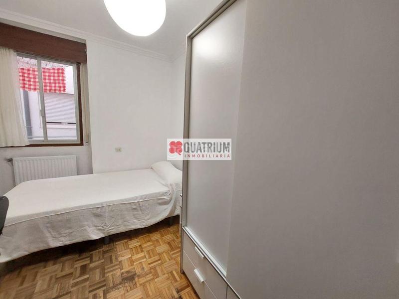 Foto 89d51d03-0ea7-4cdb-b276-022366472c45. Affitto appartamento con riscaldamento in Ensanche - Sar Santiago de Compostela