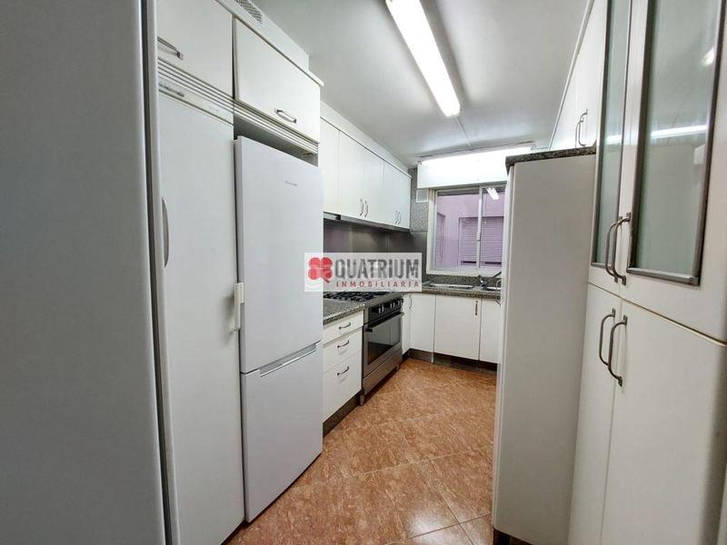 Foto 93565bfd-665c-4da0-87e8-4522dc59c5bb. Affitto appartamento con riscaldamento in Ensanche - Sar Santiago de Compostela