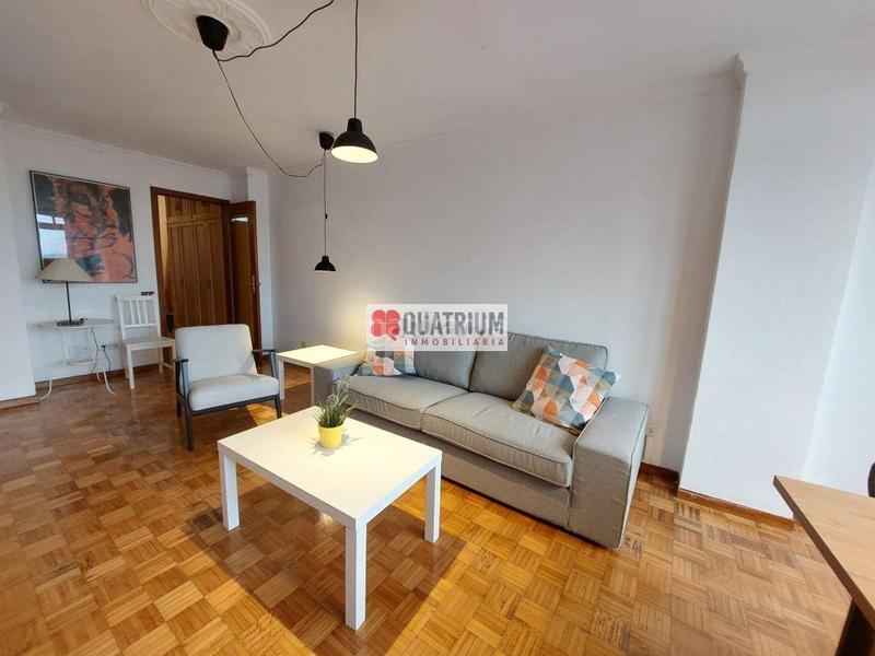 Foto 68e65f08-a9d5-4c67-bb04-f584c5609784. Miete etagenwohnung mit heizung in Ensanche - Sar Santiago de Compostela